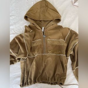 Brown free people mvmnt half zip pull over size medium